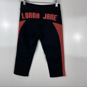 Lorna Jane Black Cropped Capri Logo Low Rise Leggings Women's